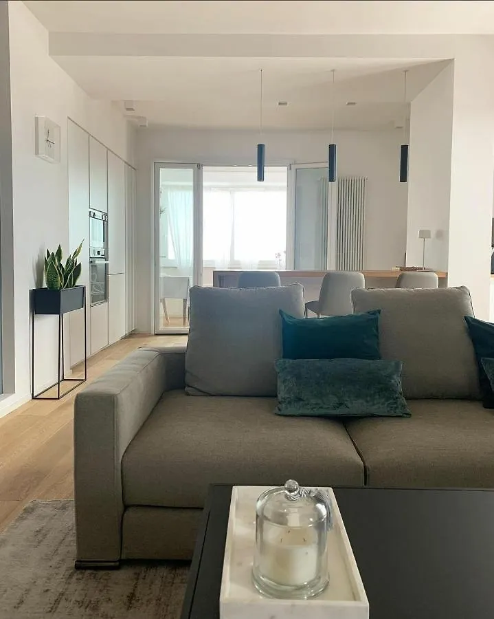 Apartment Ferienwohnung Penthouse F8 - Panoramic Terrace, View Two Towers Bologna
